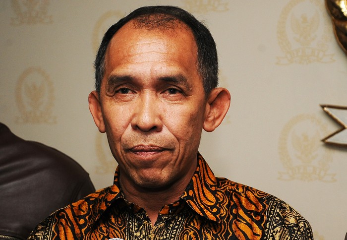 Gubernur Maluku, Said Assagaff [foto: fajar.co.id]