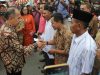 ​Gubernur Serahkan Bantuan Hibah 8 Milyar Di Malteng