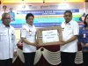 Serahkan Vaksin Polio, Sadali :Target 95% Anak di Maluku Tervaksin