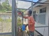Berikan Suasana Positif, Lapas Saparua Lakukan Pengecatan Pagar Pembatas Blok Hunian